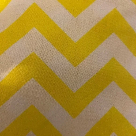 Yellow chevron infinity scarf - Picture 3 of 3